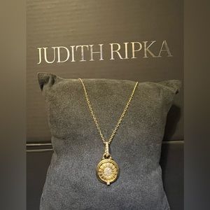 Little Luxuries Daisy Medallion Necklace with diamonds in 18K